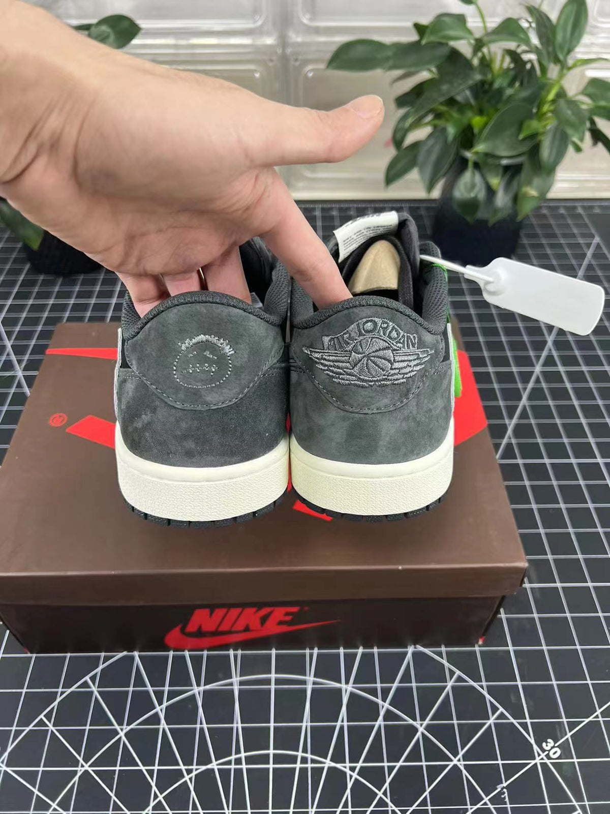 AJ1 Low Travis Scott Reverse Phantom Grey